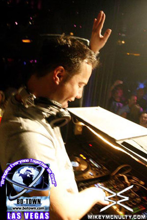 Godskitchen_SandervanDoorn_BodyEnglish_LasVegas_102109_091