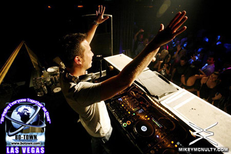 Godskitchen_SandervanDoorn_BodyEnglish_LasVegas_102109_094