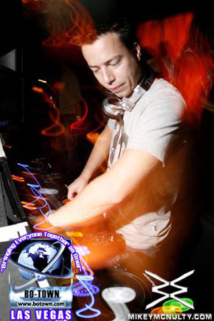 Godskitchen_SandervanDoorn_BodyEnglish_LasVegas_102109_112