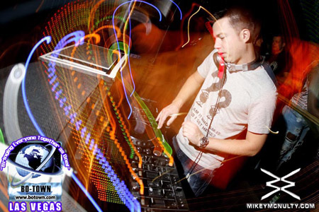 Godskitchen_SandervanDoorn_BodyEnglish_LasVegas_102109_113