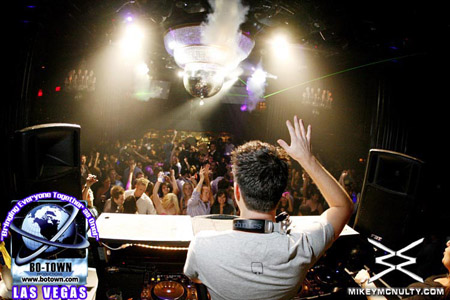 Godskitchen_SandervanDoorn_BodyEnglish_LasVegas_102109_122