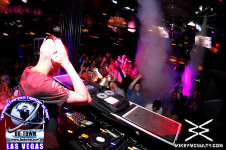 FerryCorsten_Godskitchen_BodyEnglish_LasVegas_102809_024