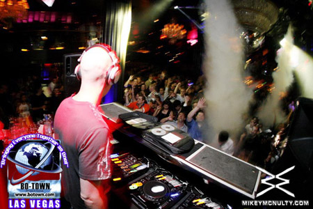 FerryCorsten_Godskitchen_BodyEnglish_LasVegas_102809_026