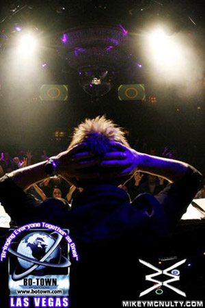 FerryCorsten_Godskitchen_BodyEnglish_LasVegas_102809_171