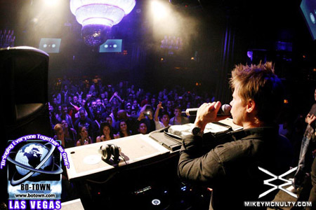 FerryCorsten_Godskitchen_BodyEnglish_LasVegas_102809_176