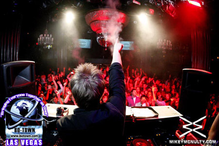 FerryCorsten_Godskitchen_BodyEnglish_LasVegas_102809_186