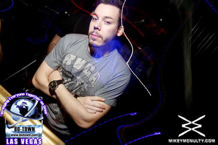 Godskitchen_BodyEnglish_MarkNight_10709_043