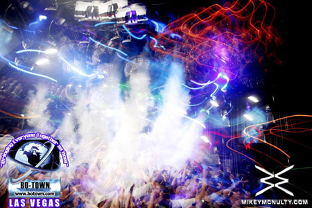 Godskitchen_MissNine_BodyEnglish_LasVegas_81209_74