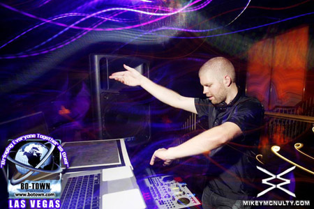 Godskitchen_BodyEnglish_MorganPage_LasVegas_8509_111