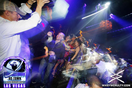 Godskitchen_BodyEnglish_PaoloMojo_HardRock_LasVegas_93009_29