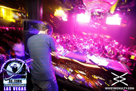 Godskitchen_BodyEnglish_LasVegas_WolfgangGartner_9909_37