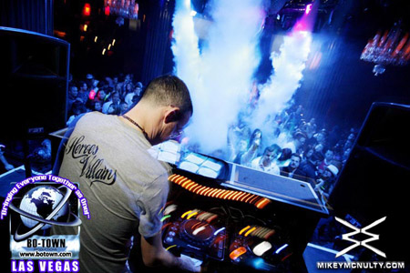 Godskitchen_JudgeJules_BodyEnglish_LasVegas_112509_002