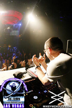 Godskitchen_JudgeJules_BodyEnglish_LasVegas_112509_022