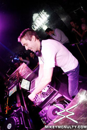 GoodlifeSundays_MoonNightclub_EddieHalliwell_120609_33