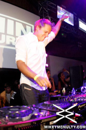 ArminvanBuuren_Perfecto_RainNightclub_LasVegas_101009_074