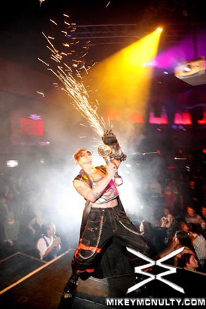 Perfecto_Vegas_RainNightclub_JunkieXL_120509_082