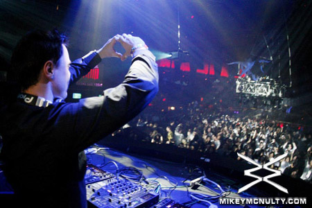 MarkusSchulz_BlakeJarrell_Perfecto_Rain_LasVegas_112109_114