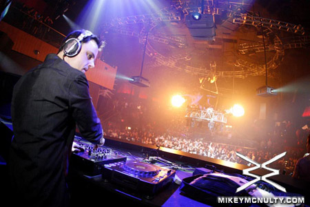 MarkusSchulz_BlakeJarrell_Perfecto_Rain_LasVegas_112109_121