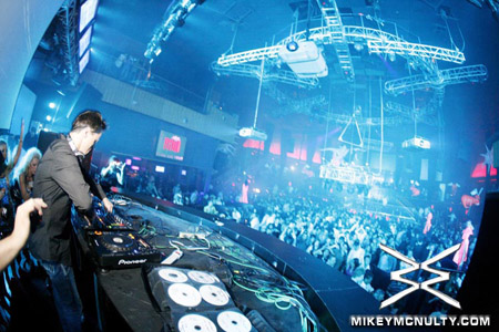 MarkusSchulz_BlakeJarrell_Perfecto_Rain_LasVegas_112109_125