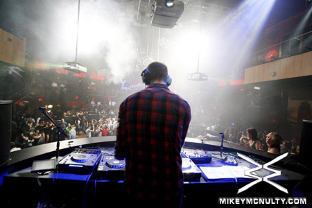 PerfectoVegas_MennoDeJong_RainNightclub_121209_101