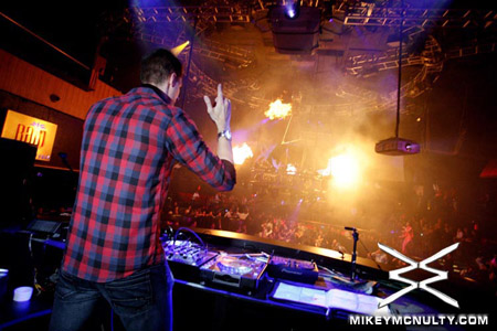 PerfectoVegas_MennoDeJong_RainNightclub_121209_113