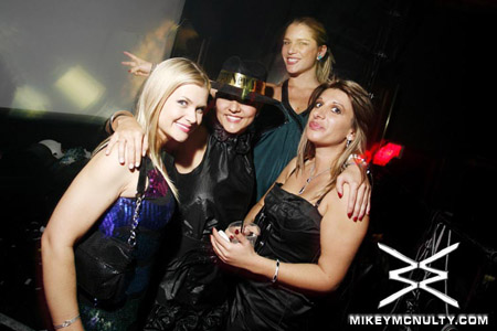 Perfecto_NYE_RainNightclub_123109_005