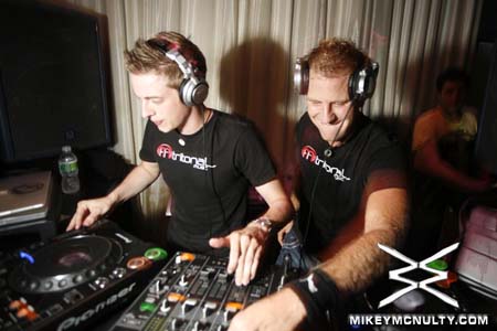 RandyBoyer_Tritonal_Room960_71809_090