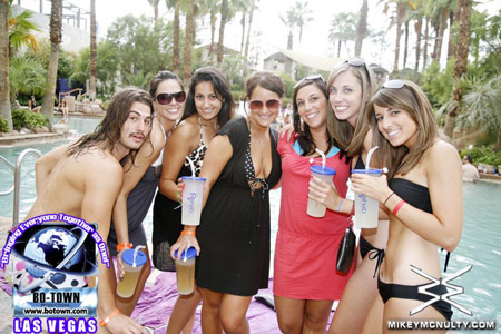 Rehab_LasVegas_PoolParty_HardRock_82309_008