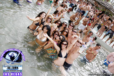 Rehab_LasVegas_PoolParty_HardRock_82309_053