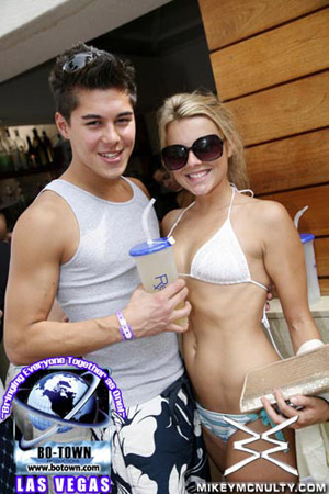 Rehab_LasVegas_PoolParty_HardRock_82309_069