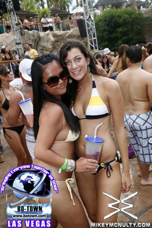 Rehab_LasVegas_PoolParty_HardRock_82309_084