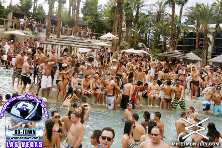 Rehab_LasVegas_PoolParty_HardRock_82309_092