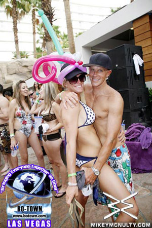 Rehab_LasVegas_PoolParty_HardRock_82309_127