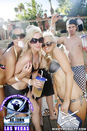 Rehab_PoolParty_HardRock_LasVegas_91309_059