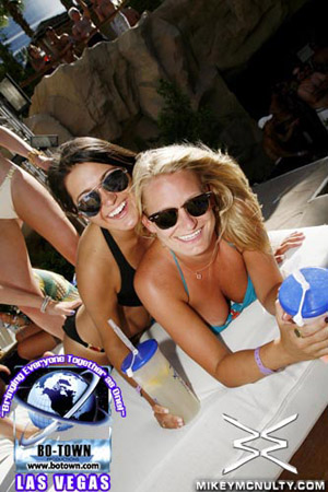 Rehab_PoolParty_HardRock_LasVegas_91309_075