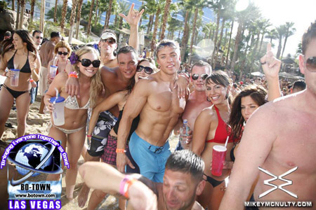 Rehab_PoolParty_LasVegas_HardRock_92009_095