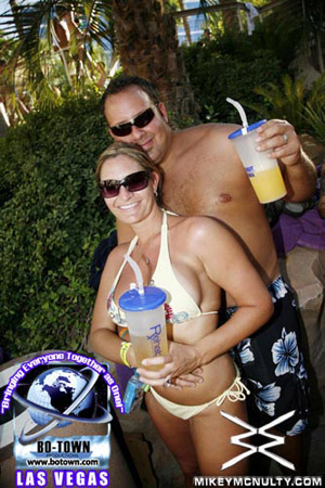 Rehab_PoolParty_LasVegas_HardRock_92709_102