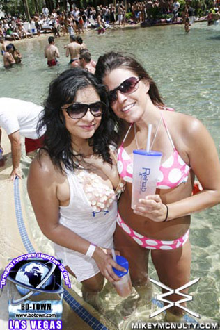 Rehab_PoolParty_5210_135