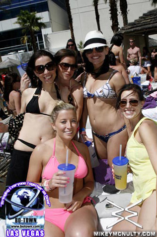 Rehab_PoolParty_5210_196