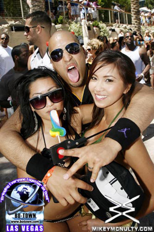 Rehab_PoolParty_5210_215