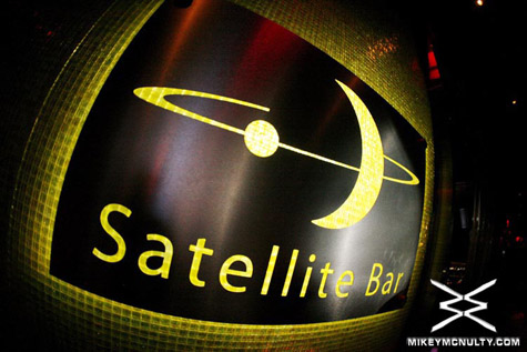 satellitebar_moon_51810_002