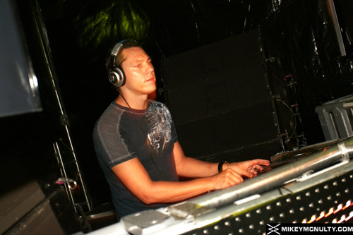 Tiesto_90907_081