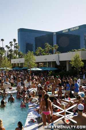 WetRepublic-PoolParty-LasVegas-Deamau5-9709_033