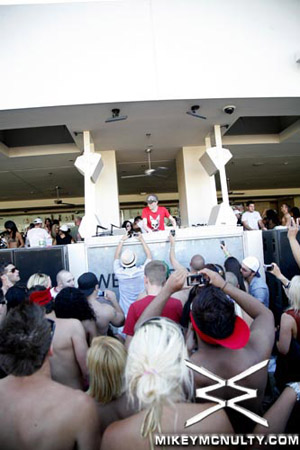 WetRepublic-PoolParty-LasVegas-Deamau5-9709_127